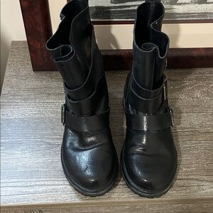 Steven Madden Black Leather Buckle Boots